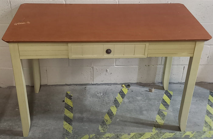 Desk w/ Drawer