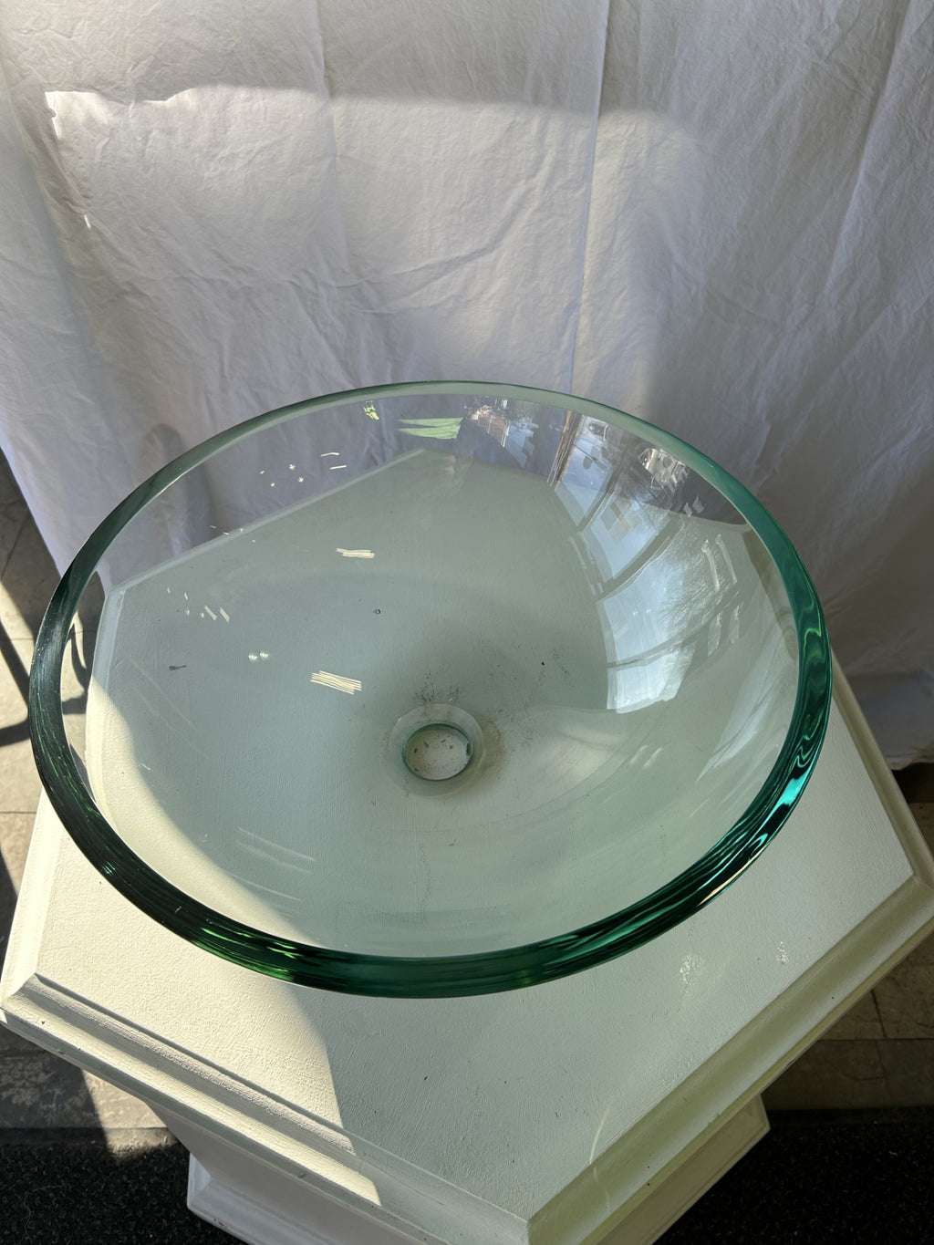 Round Tempered Glass Vessel