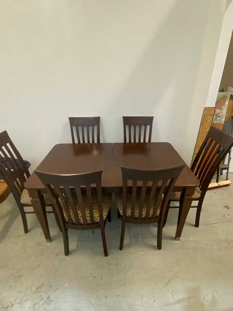 Dining set w/ 6 chairs