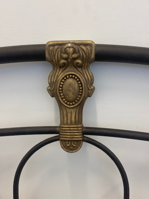 Queen Size Farmhouse Style Bedframe