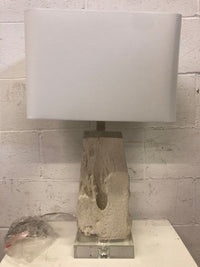 Stone Facade Lamp