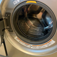 Whirlpool WFW6720RR 5.8 cu. ft. Front Load Washer in Radiant Silver
