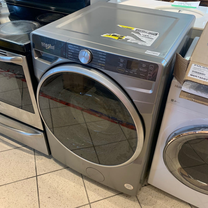 Whirlpool WFW6720RR 5.8 cu. ft. Front Load Washer in Radiant Silver