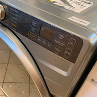 Whirlpool WFW6720RR 5.8 cu. ft. Front Load Washer in Radiant Silver