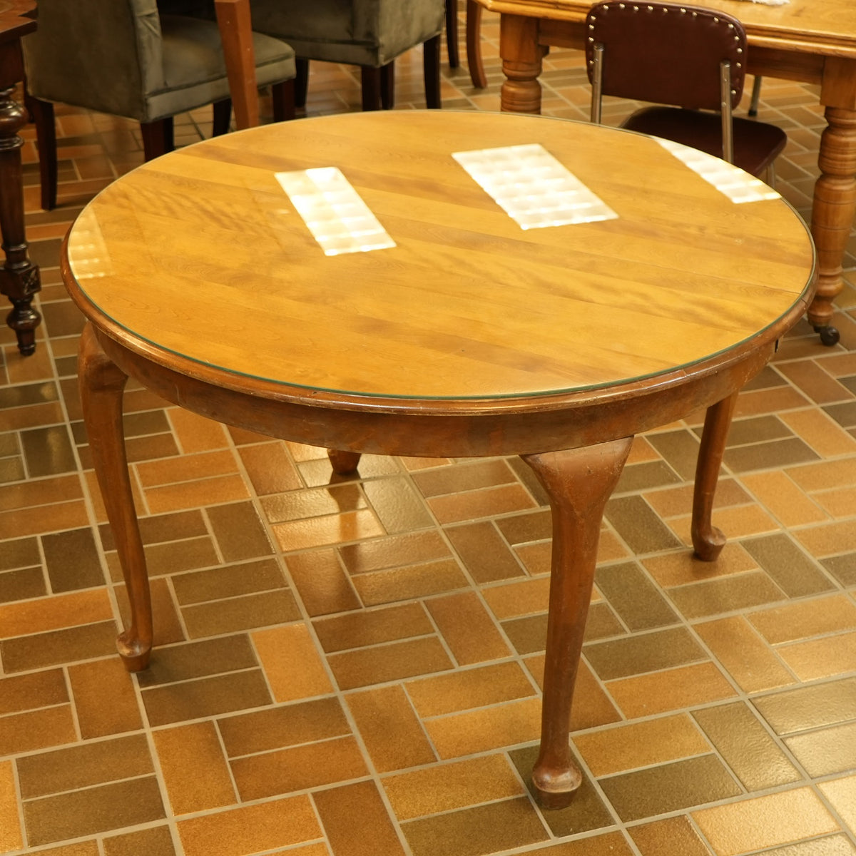 45-inch Round Wooden Dinner Table w/ Glass Top