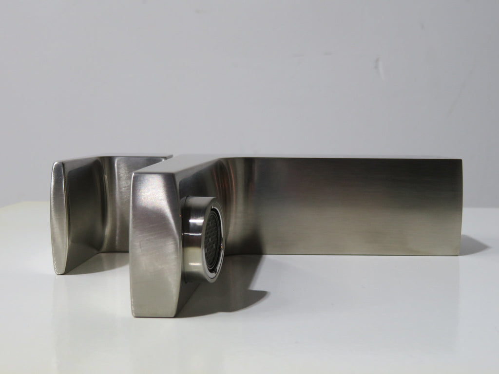Faucet- Curved Edge W/Drain (33D)