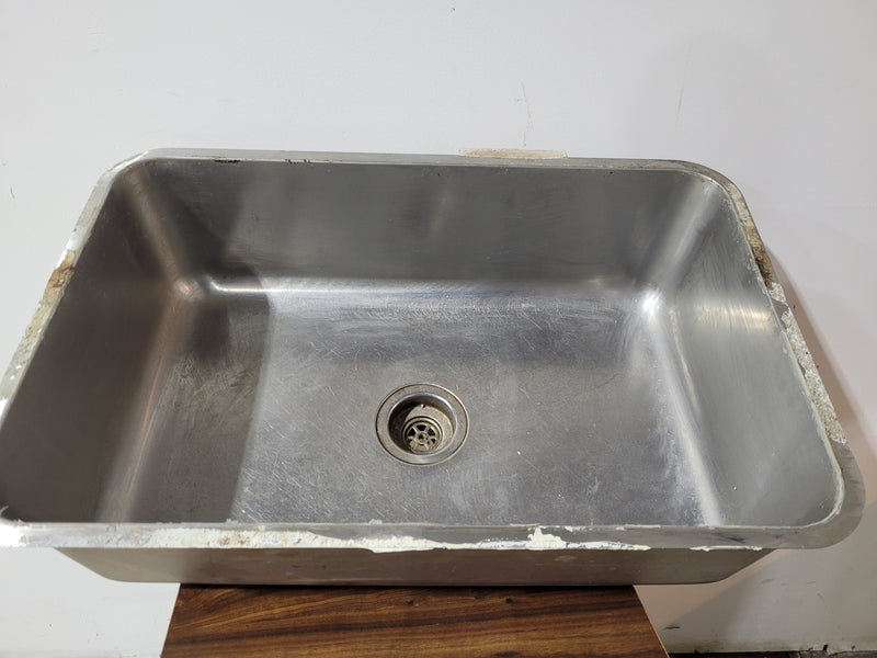 Stainless steel sink