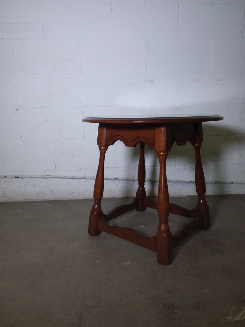 Villas Round Oak Side Table