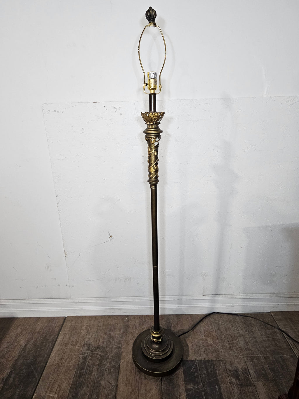 Antique Design Floor Lamp