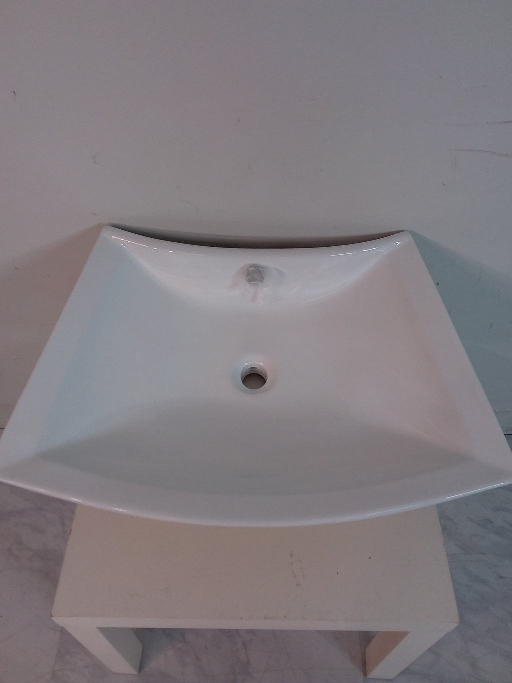 28.5" White Curved Ceramic Sink
