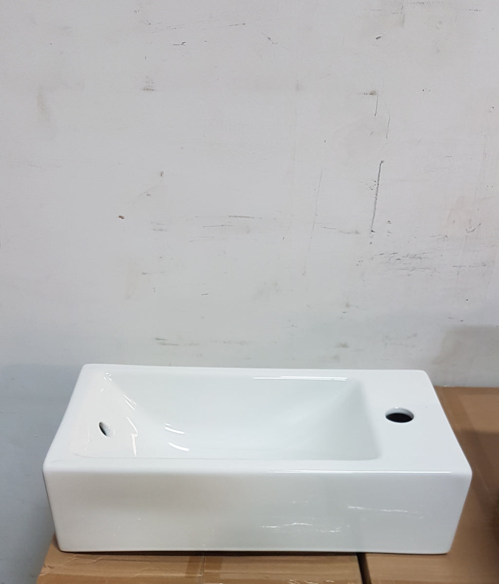 Wall Hung Sink with Single Hole