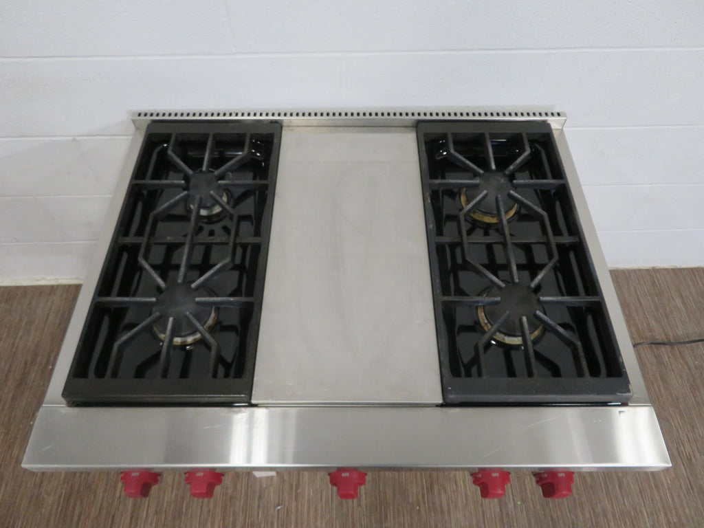 WOLF Gas Cooktop - Stainless